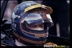 Photo PETERSON02.jpg