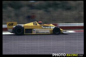 Photo RENAULT F102.JPG